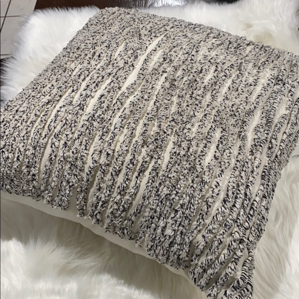 - Whim by Martha Stewart Collection 100% pil… - Picture 4 of 7